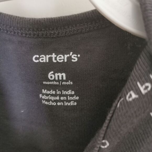 5/$10 Carter's short sleeve onesie size 6m - Picture 2 of 4